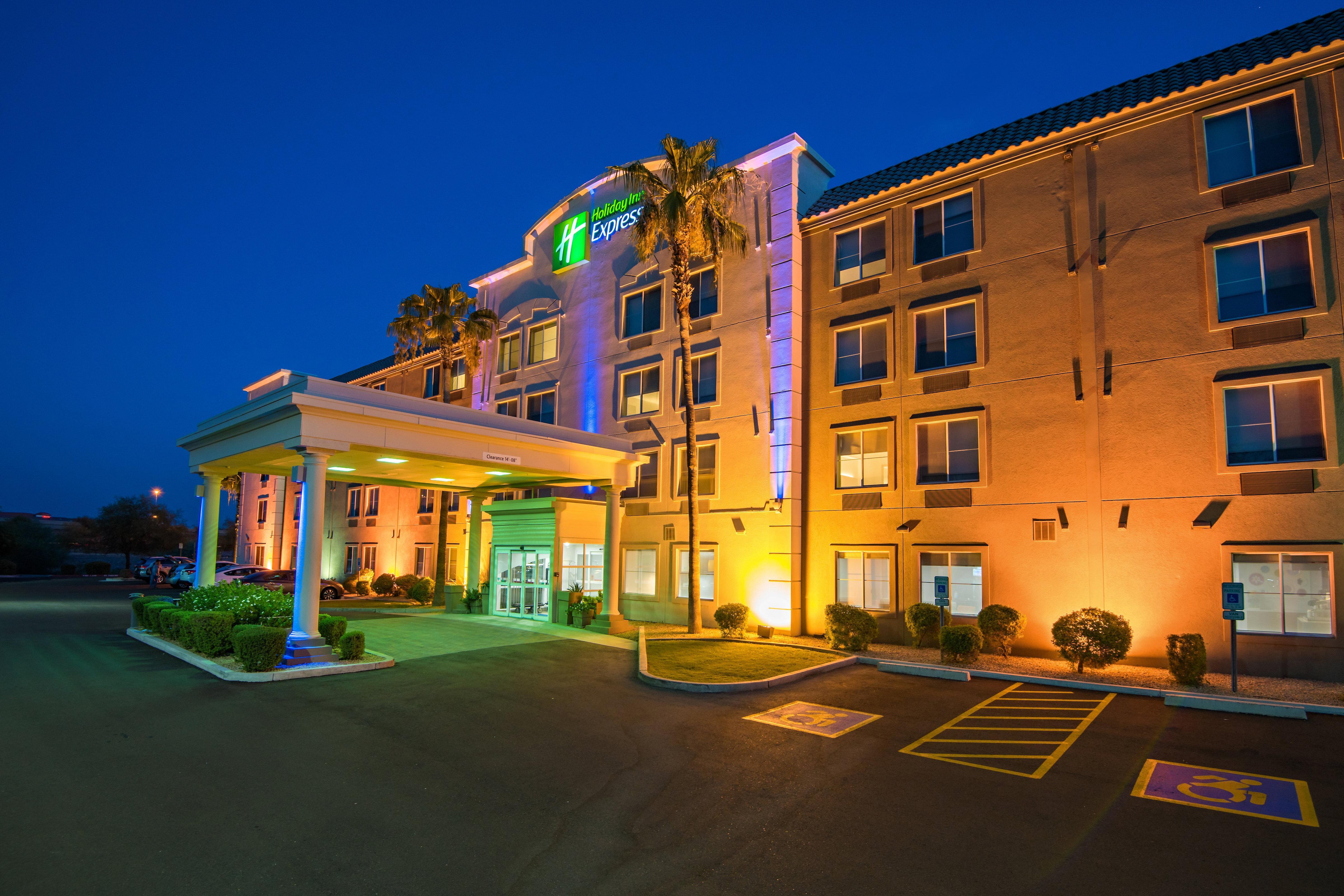 Holiday Inn Express Peoria North - Glendale By Ihg Dış mekan fotoğraf