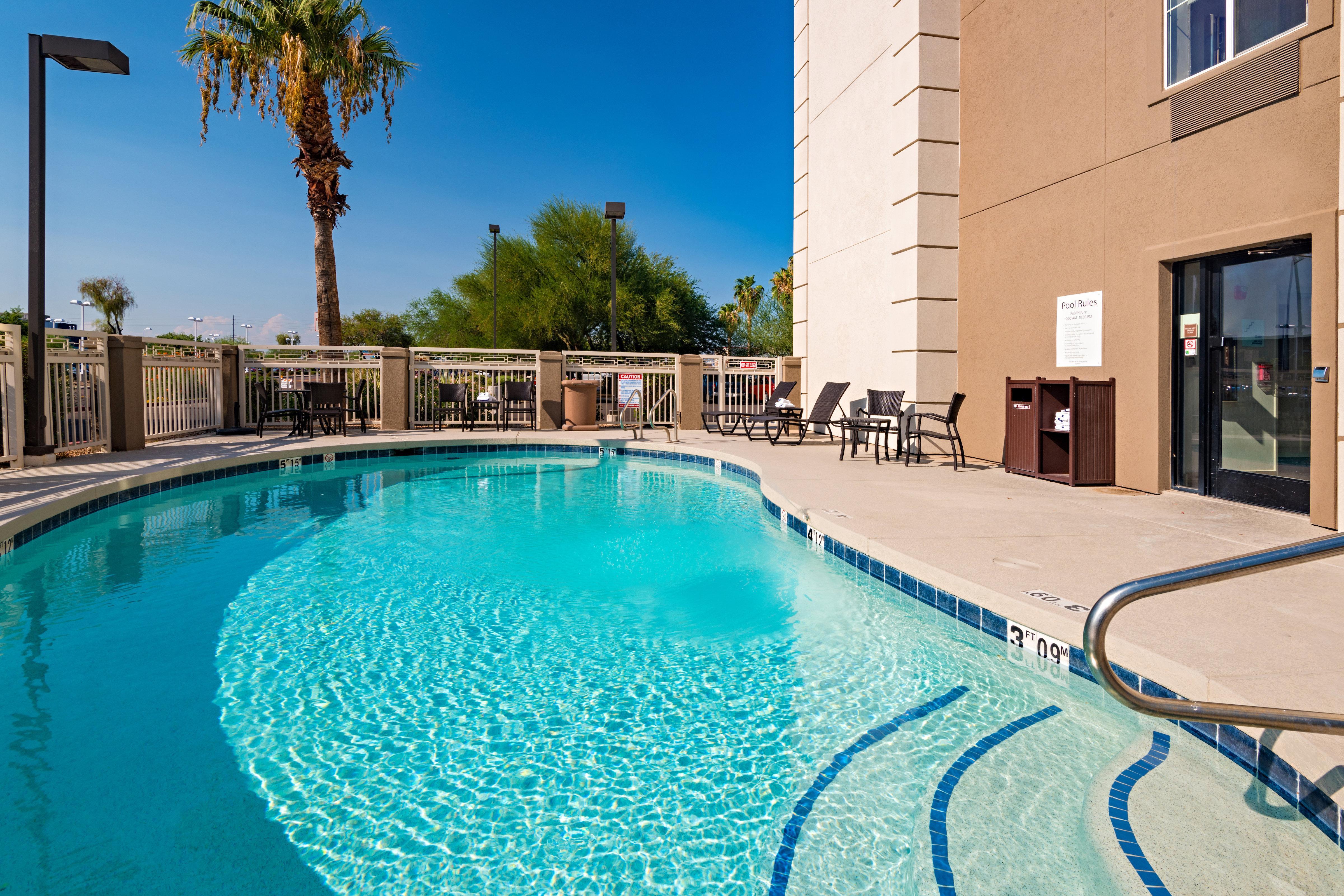 Holiday Inn Express Peoria North - Glendale By Ihg Dış mekan fotoğraf