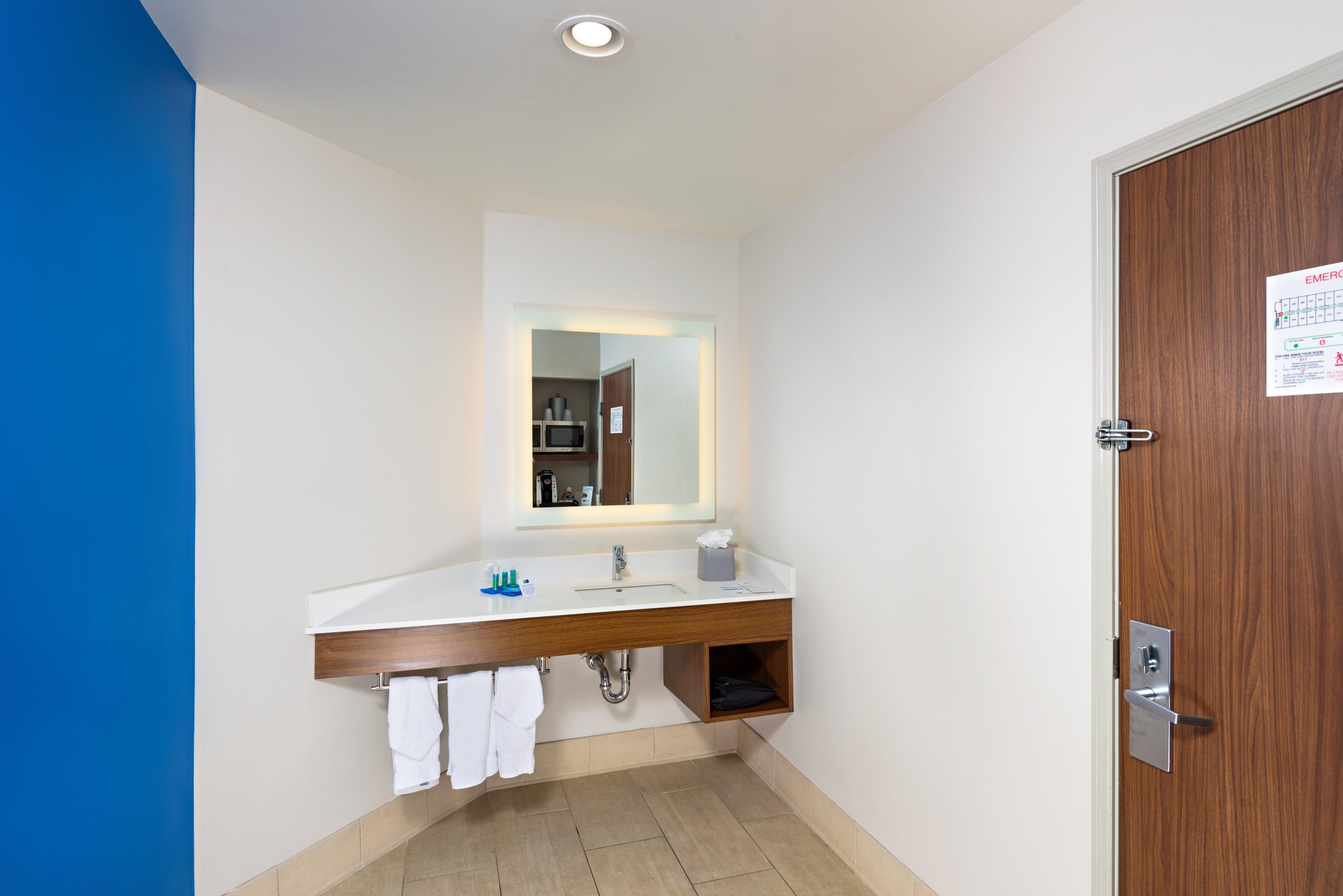Holiday Inn Express Peoria North - Glendale By Ihg Dış mekan fotoğraf