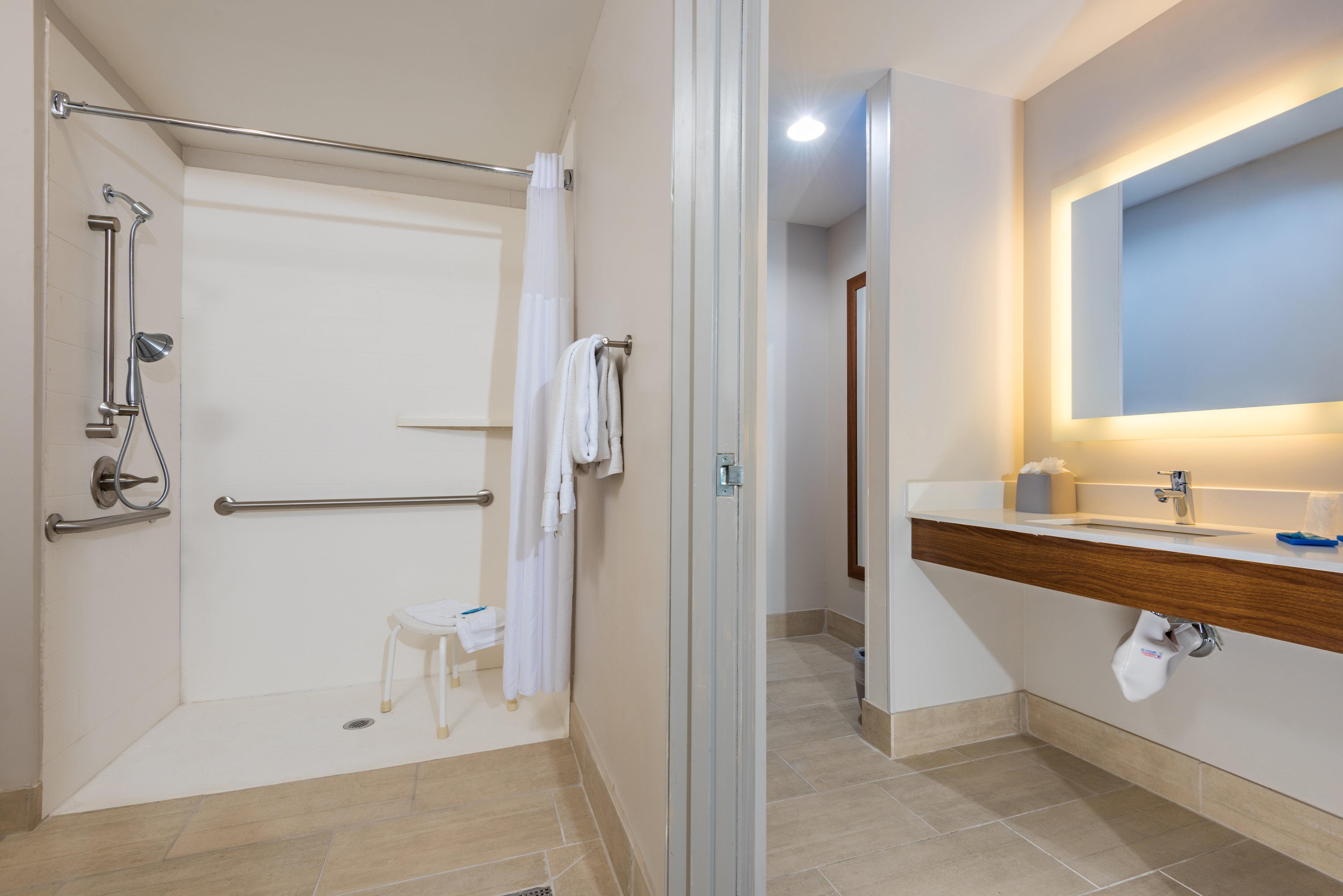 Holiday Inn Express Peoria North - Glendale By Ihg Dış mekan fotoğraf