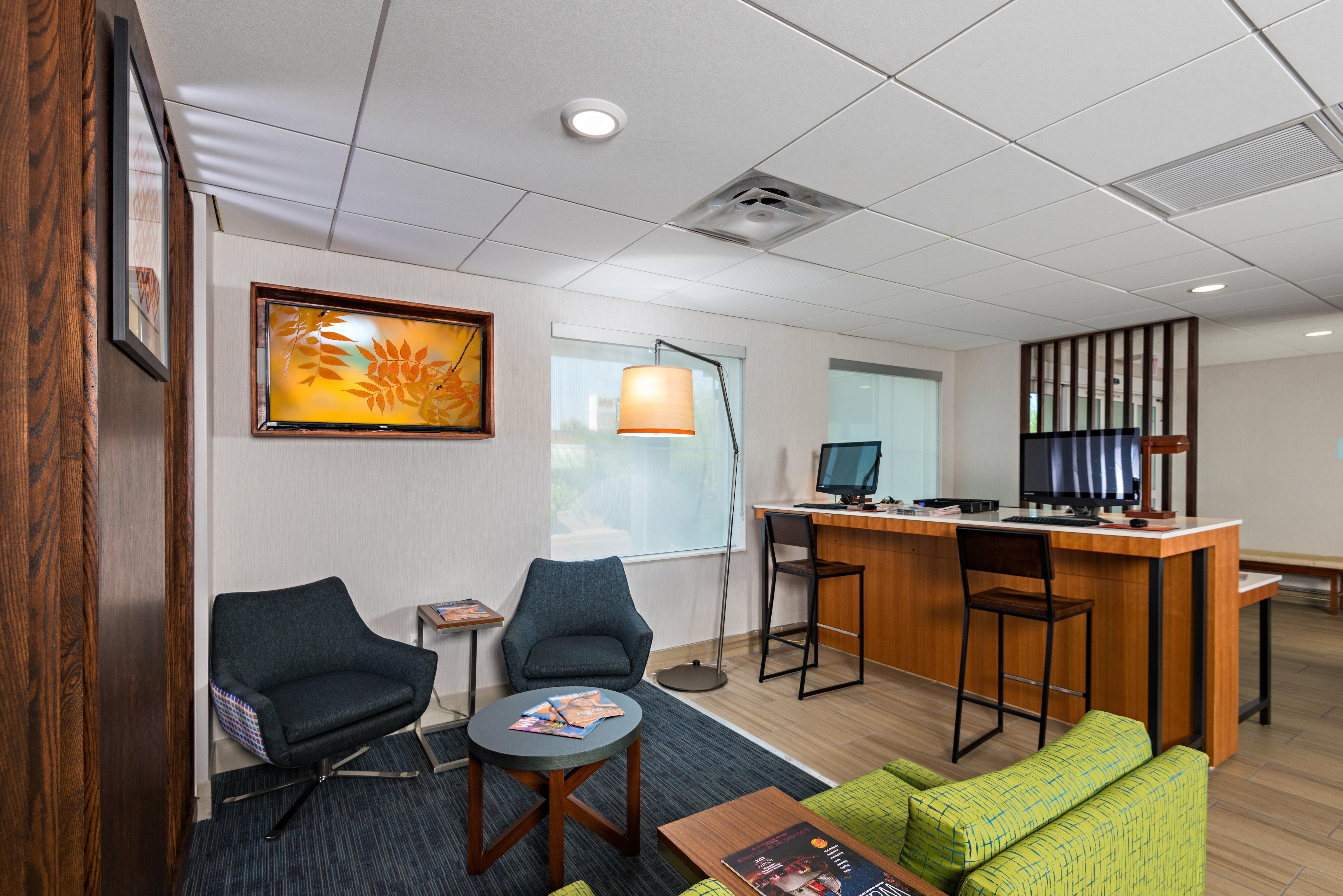 Holiday Inn Express Peoria North - Glendale By Ihg Dış mekan fotoğraf