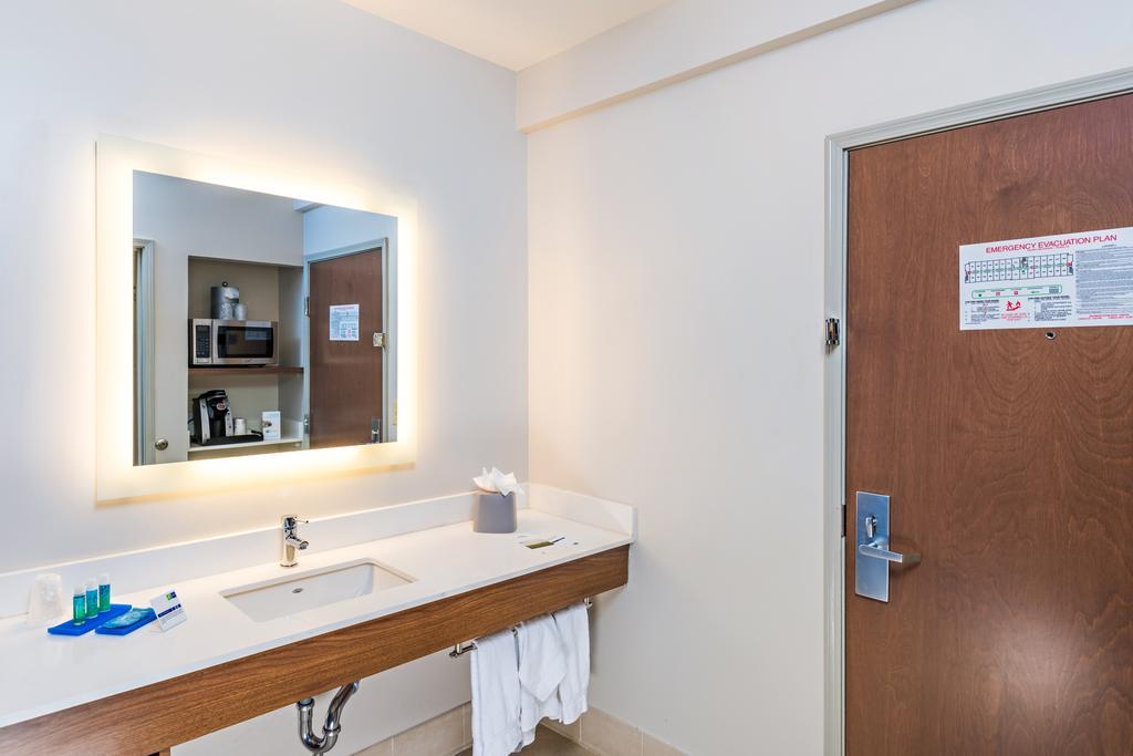 Holiday Inn Express Peoria North - Glendale By Ihg Dış mekan fotoğraf