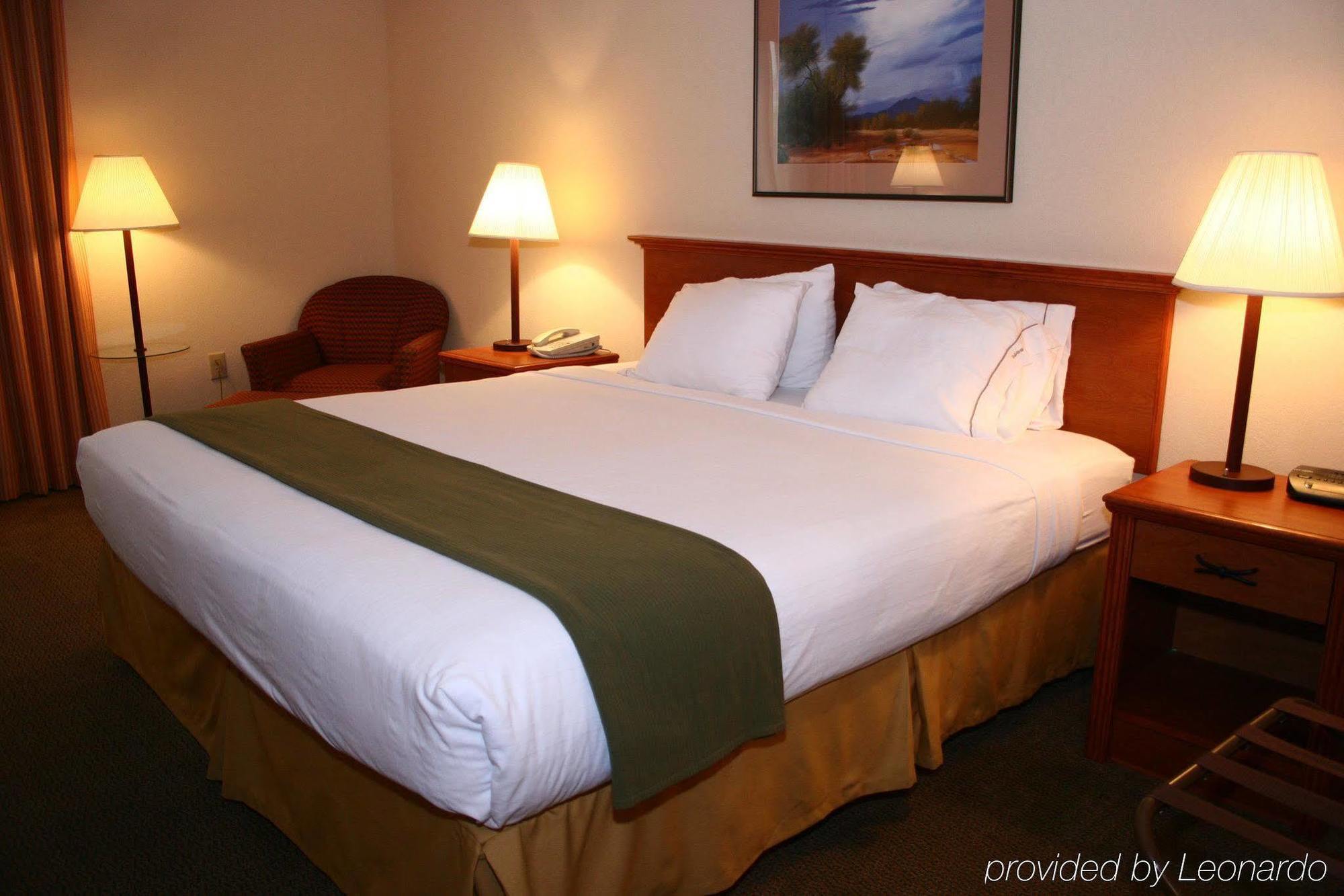 Holiday Inn Express Peoria North - Glendale By Ihg Dış mekan fotoğraf