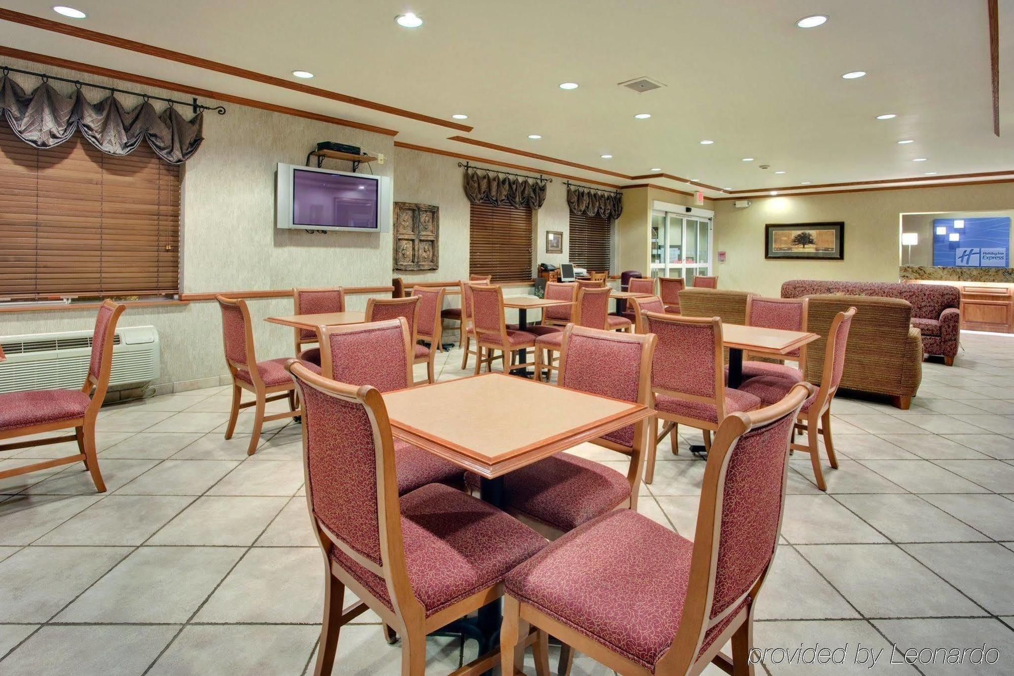 Holiday Inn Express Peoria North - Glendale By Ihg Dış mekan fotoğraf